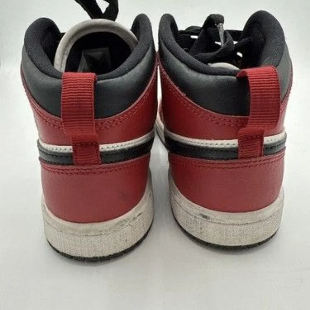 Nike Air Jordan Youth Kids 2Y Retro 1 Mid PS Chicago Black Toe 640734 069
